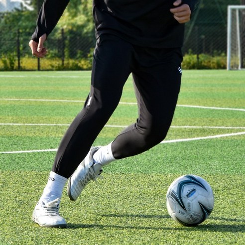 칼치오 축구바지: 겨울의 따뜻함과 유연성