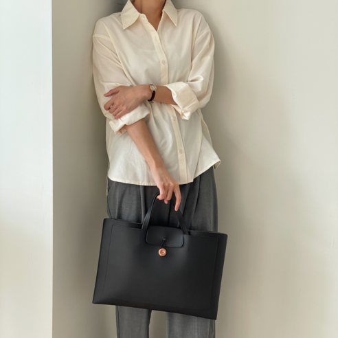 몽그루브 여성 서류가방: 스타일리시하고 실용적인 출퇴근 필수품