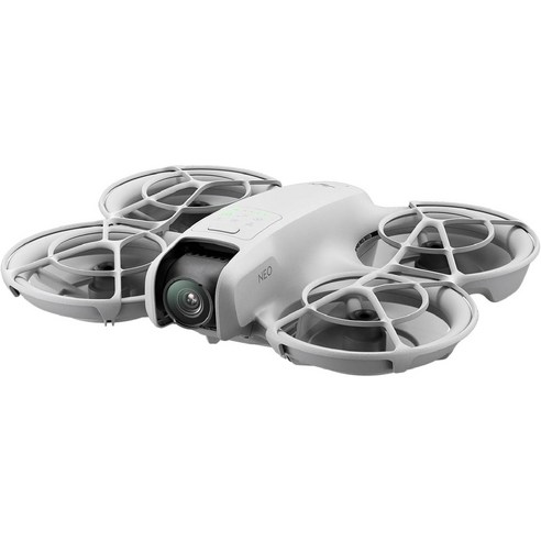 손바닥에서 간편 이륙과 안정적인 비행 경험을 선사하는 DJI Neo