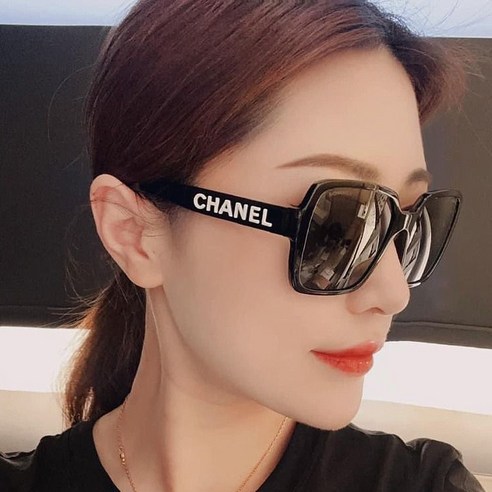 시대를 초월하는 우아함, 샤넬 선글라스 CH5408: 당신의 눈부신 스타일을 완성하다 샤넬썬글라스 시대를 초월하는 우아함, 샤넬 선글라스 CH5408: 당신의 눈부신 스타일을 완성하다 샤넬썬글라스