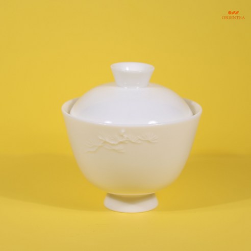 백송 백자 개완 (흰 소나무 양각 버전), 1개