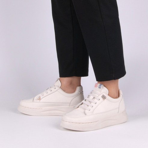 자연의 달콤함을 발에 담은 마리노 스니커즈