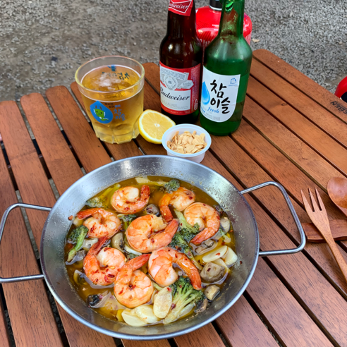 캠핑 요리의 완벽한 파트너, 씨푸드몰 껍질없는 냉동 흰다리 새우