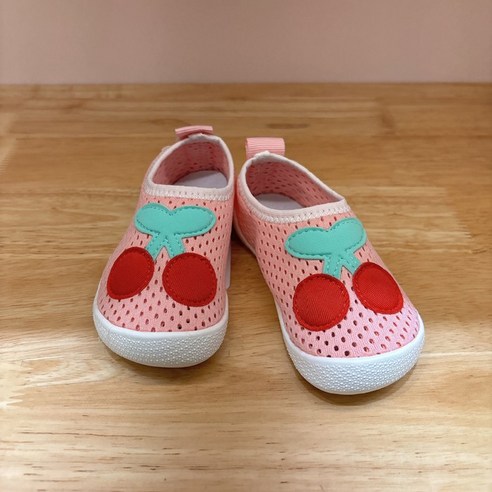 아기의 안전과 편안함을 위한 완벽한 여름 물놀이 필수템