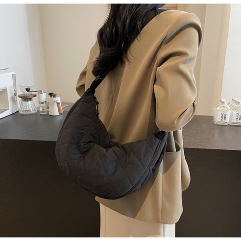 가볍고 스타일리시한 겨울 데일리백, 2만원의 행복