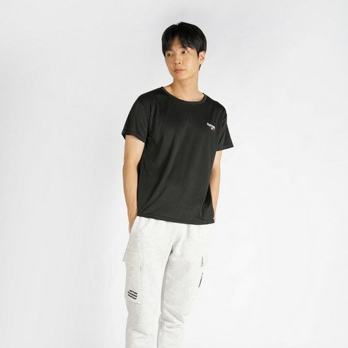 여름 더위를 물리치고 편안함과 스타일을 제공하는 스타일데이 냉감 속건 반팔티