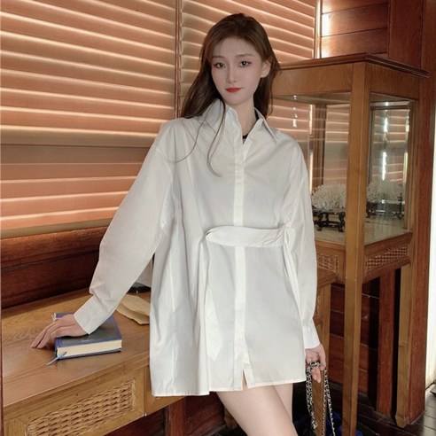 봄신상 디자인 미니멀 세미 루즈핏 긴팔셔츠 시크 화이트 셔츠녀