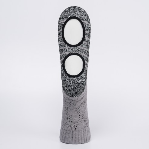 겨울에도 포근하게, 땅의 기운을 그대로 – 어싱 양말로 건강한 맨발걷기를!