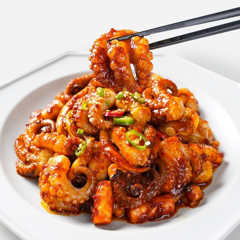 신선하고 풍부한 맛의 재료로 만든 간편하고 편리한 팔팔쭈꾸미 양념 볶음 밀키트