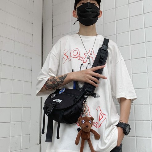 일본식 Workwear Crossbody 가방 남자 유행 브랜드 한국어 스타일 학생 작은 배낭 어깨 가방 모든 일치 남자 Crossbody 가방