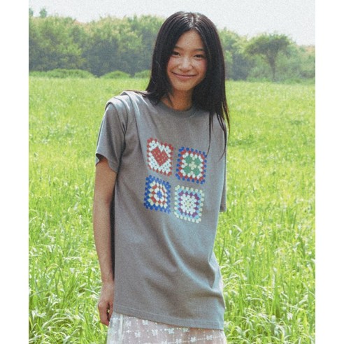 [RONRON] CROCHET SQUARE OVER FIT Tシャツ★新作・24AW★韓国★ RONRON] RONRON HEART LAUREL OVER FIT T SHIRT SOFT BLUE 正規