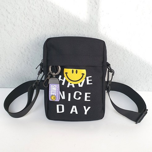 작지만 강한 매력, 언즈 스마일 네임택 미니 힙색