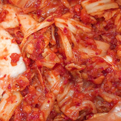 혼밥 레벨 UP! 3cm 수입 맛김치로 깔끔하고 풍족한 식사!