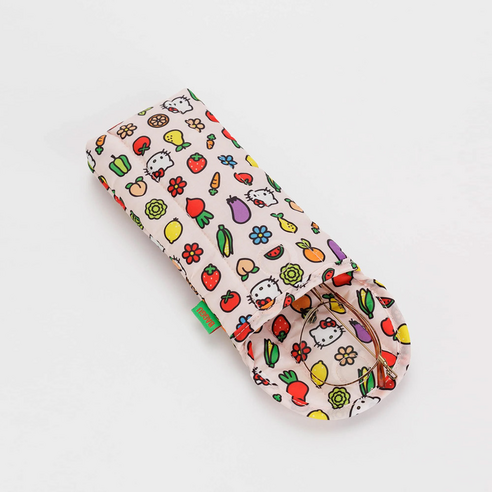 BAGGU X 헬로키티, 사랑스러운 만남: 퍼피 안경 슬리브 보관 케이스 파우치 리뷰 바쿠안경집