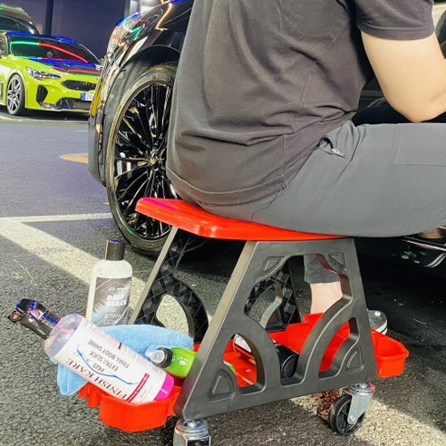 세차를 쉽고 편안하게 만드는 비르피츠 이동식 세차 의자