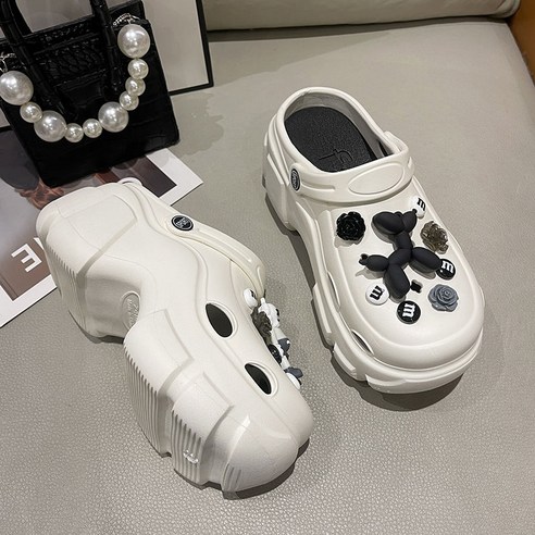 편안함과 스타일이 어우러진 여름의 필수품