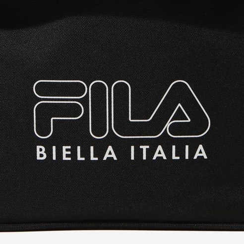 실용성과 스타일을 겸비한 휠라키즈 보조가방