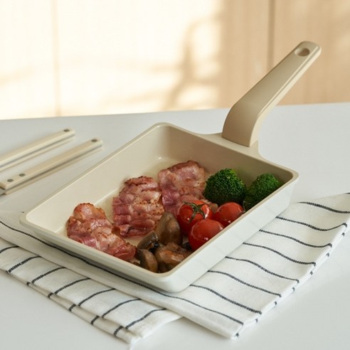 트루쿡 IH 인덕션 자이언트 계란말이팬, 1개, 미니 
내부19cm 높이3.4cm 바닥13x17cm 손잡이13cm 전체길이 33.5cm