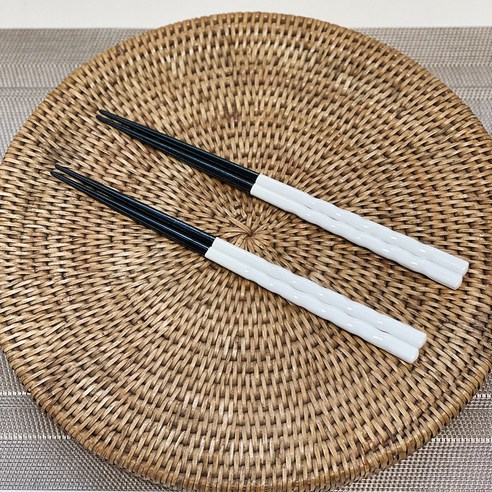 식탁에 예술을 더하다, 아이하시 2인 젓가락세트 화이트