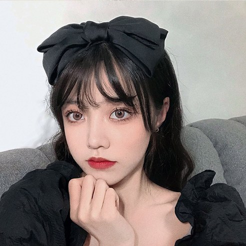 고급스러운 터치를 더하는 실크 블랙 리본 머리띠