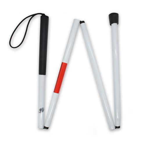 어둠 속에서 길을 잃지 않도록, 독립적인 삶을 향한 용기를 북돋아주는 동반자