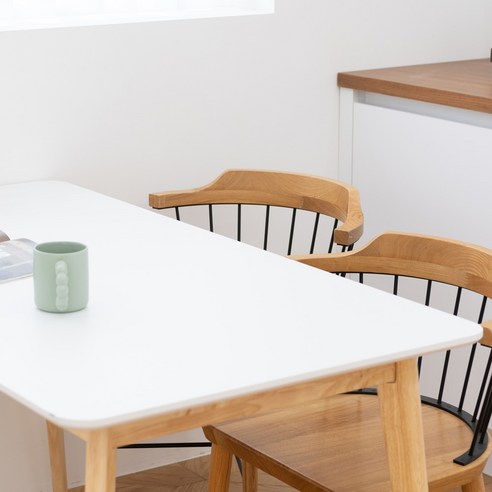 가족과 함께하는 특별한 식사 공간