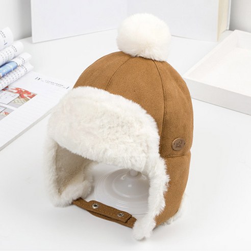 귀엽고 따뜻한 겨울, 러브퀸 뽀송이 귀마개 털모자와 함께!