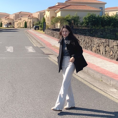 모던하고 아늑한 모던 기모 부츠컷 팬츠