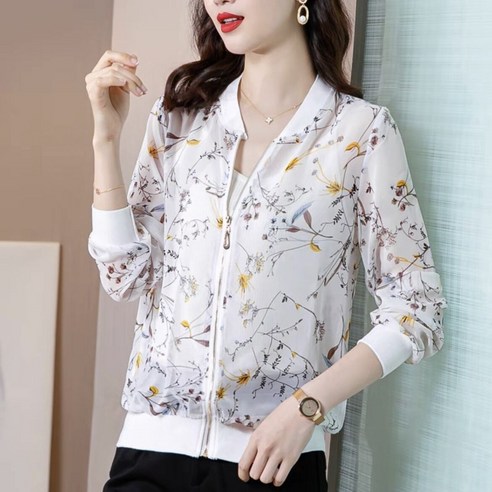 중년 여성을 위한 세련된 자외선 차단 여름 재킷