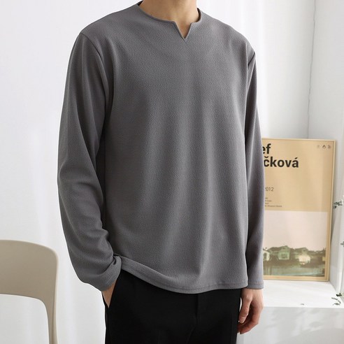 더베이직샵 베이직 링클 프리 슬릿넥 긴팔 티셔츠