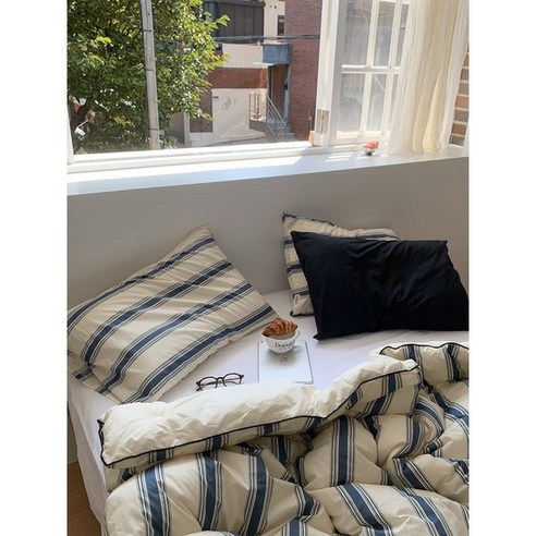 잠 못 드는 밤, 쾌적함으로 채우다: 비비홈 런던 스트라이프 차렵이불 솔직 후기 비비홈이불