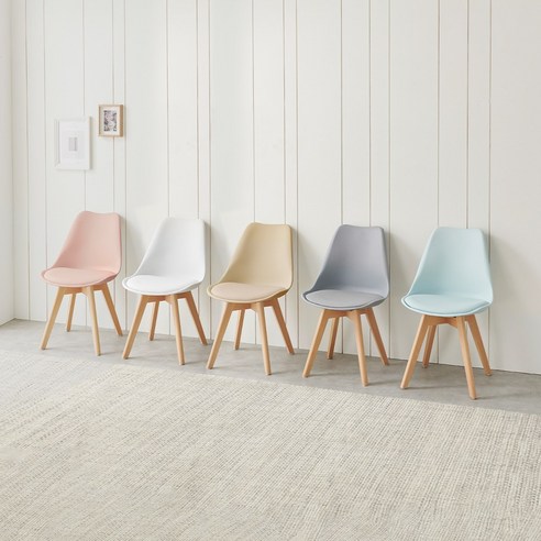 완벽한 식사 경험을 위한 세련되고 내구성 있는 식탁