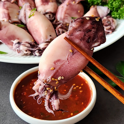 싱그러운 바다의 맛, 윤자네수산 자연산 총알한치로 즐기는 미식의 향연