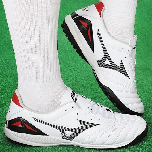 축구, 장비 탓하지 말라지만…인조잔디에서 빛나는 ‘모렐리아 네오 IV 프로 AS’ 솔직 후기 미즈노풋살화모렐리아