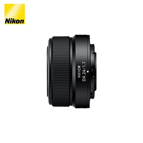 Nikon의 빠른 조리개 프라임 렌즈인 NIKKOR Z DX 24mm F1.7은 DX 포맷 미러리스 카메라용으로 얕은 피사계 심도, 우수한 광학 성능, 휴대성을 제공합니다.