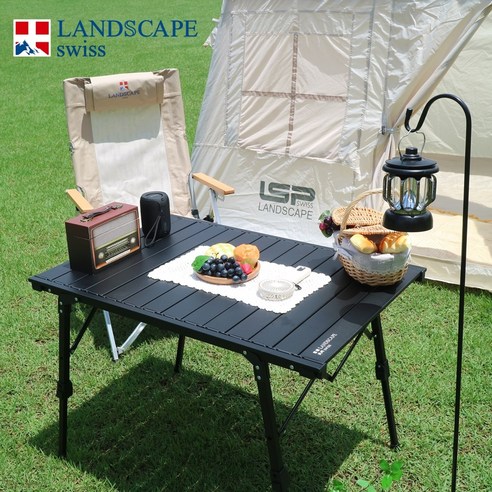 캠핑의 편의성을 극대화하는 휴대용 접이식 캠핑테이블