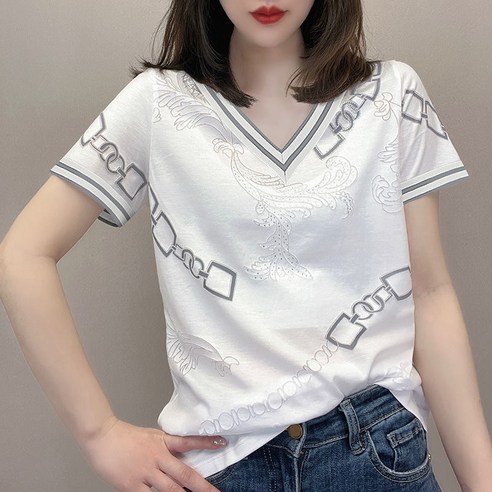 놓칠 수 없는 섬세한 우아함: 에버리씽 여성 사슬무늬 기본 티셔츠