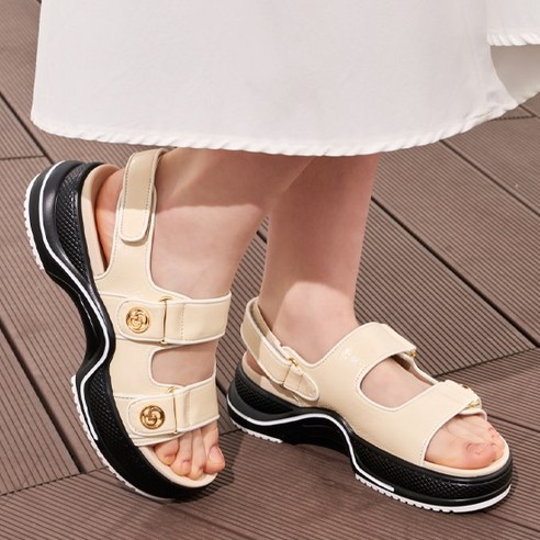 여름날의 자유로운 발걸음, 가이거 루어(RUHE) 샌들 가이거레이디샌들