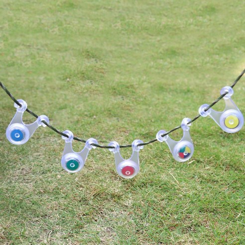 은은한 빛으로 물드는 낭만적인 캠핑의 밤