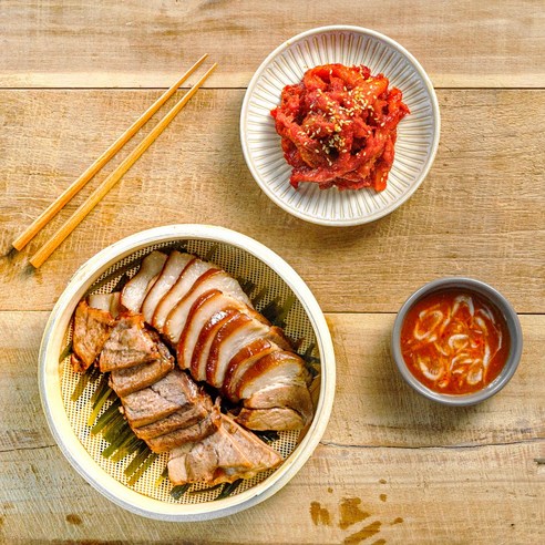 속초식 명태회 싸먹는 국내산 순살 족발 맛도 푸짐, 가격까지 푸짐!