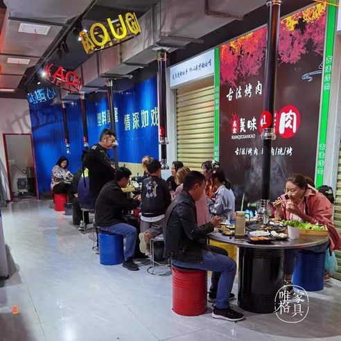 드럼통테이블은 현재 많은 사람들에게 인기있는 바베큐 그릴입니다.