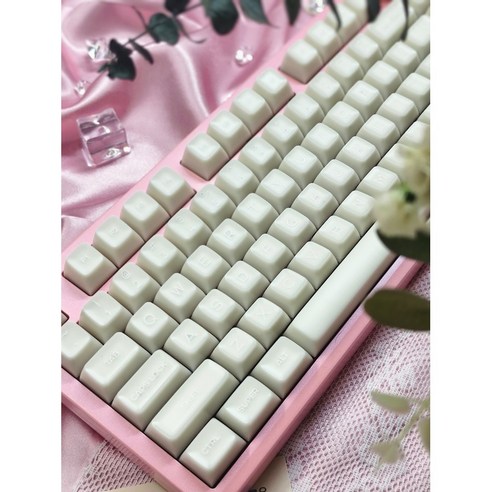 손끝으로 전해지는 예술, 대리석 키캡으로 키보드를 특별하게