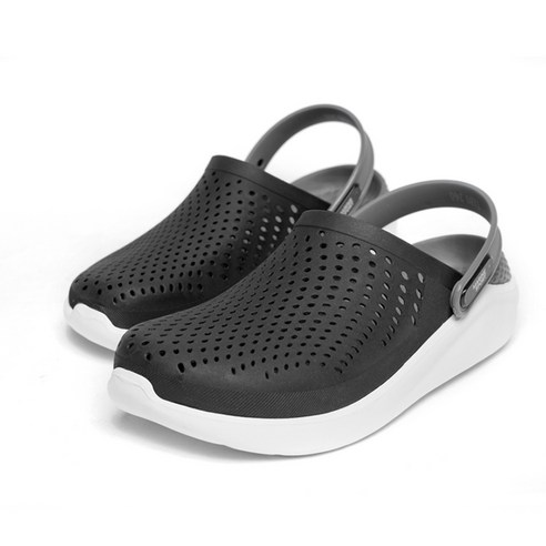 여름의 편안함을 선사하는 컴포트 쿠셔닝 스니커즈 샌들