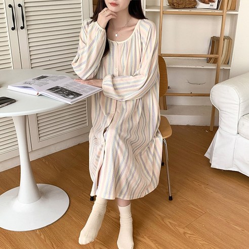 부드럽고 편안한 착용감을 제공하는 나이스플리츠 여성잠옷