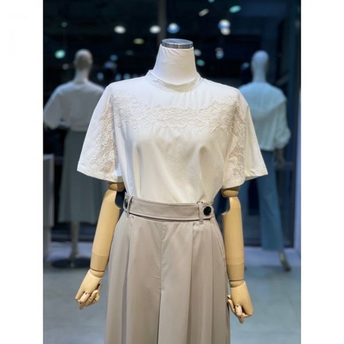 [시슬리(sisley)] 레이스패치 반팔 블라우스 SAWS37131 백화점 아울렛 (3659353)