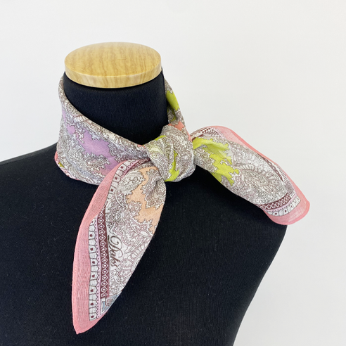 여름날의 산뜻한 선물, 닥스 쁘띠 스카프