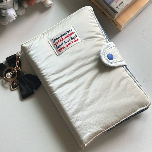 섬세한 감성이 깃든 공간, 몽쉐리103 벨벳광 아이보리 북커버 패브릭으로 완성하다 성경책리폼커버