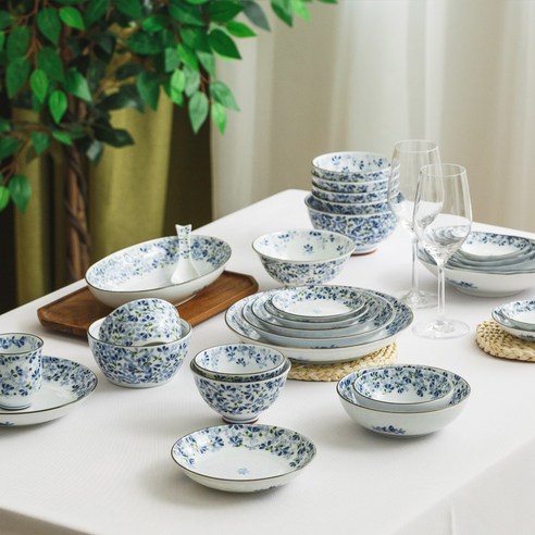 식탁에 피어나는 예술, 아이린도 메바에 접시 4p 세트