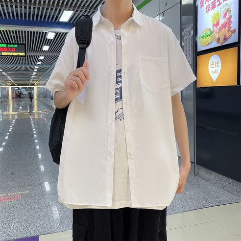 DFMEI 홍콩 스타일 신선한 반소매 셔츠 남성용 느슨한 유행 캐주얼 하라주쿠 커플 다섯 분기 소매 셔츠