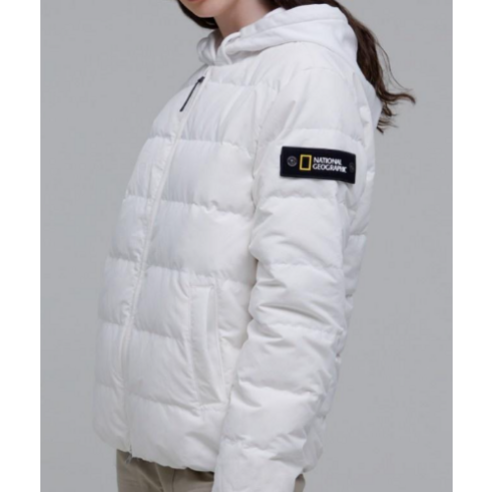 23FW 헤론U넥 경량 덕다운 점퍼는 여성에게 편안한 착장을 제공합니다. U넥으로 레이어드 하기 좋은 스타일과 간편한 수납 가능한 포켓이 있습니다.